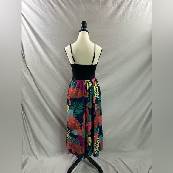 Tropical Floral Split Thigh Cami Dress - Picture 7 of 7